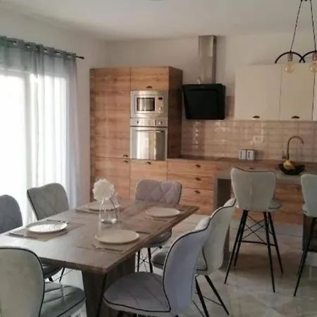 Penthouse Ivan- Two Bedroom With Rooftop Swimming Pool Lägenhet