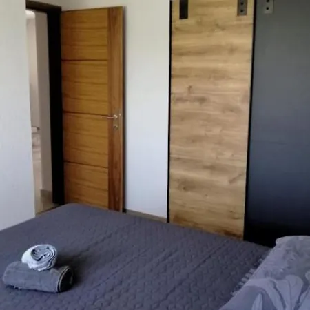 Penthouse Ivan- Two Bedroom With Rooftop Swimming Pool Lägenhet