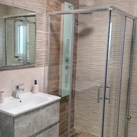 Penthouse Ivan- Two Bedroom With Rooftop Swimming Pool Lägenhet