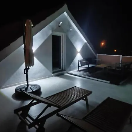 Apartamento Penthouse Ivan- Two Bedroom With Rooftop Swimming Pool