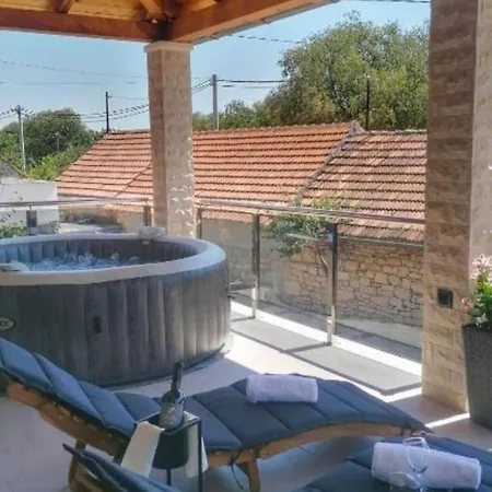 Penthouse Ivan- Two Bedroom With Rooftop Swimming Pool Lägenhet *